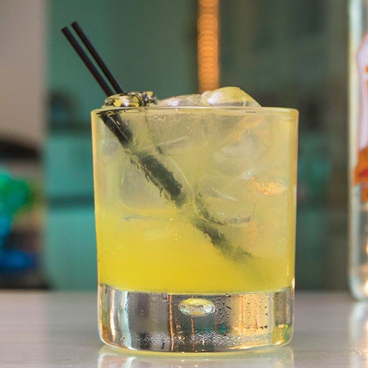 Lemony Whisky Cocktail